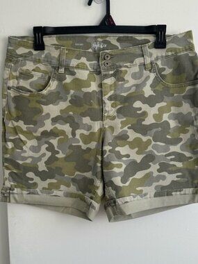 Style & Co. Men's Green Camouflage Cargo Shorts